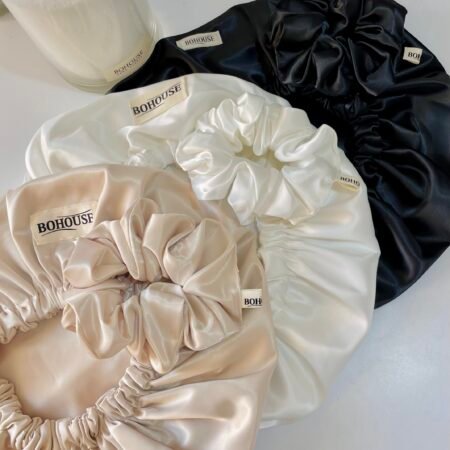 SATIN BONNET + scrunchie gift